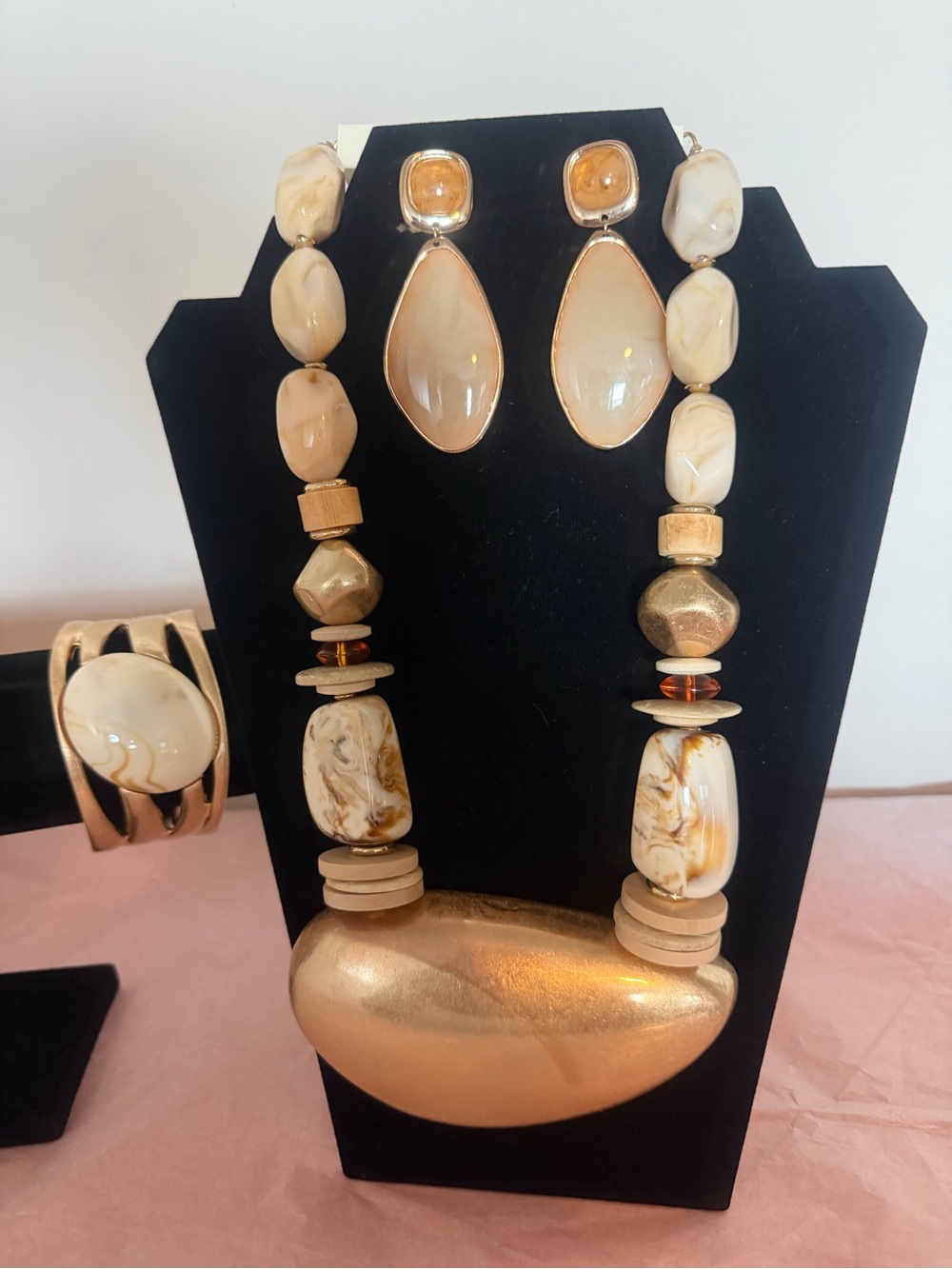 Beige and Gold Statement Necklace, Bracelet & Earring Set